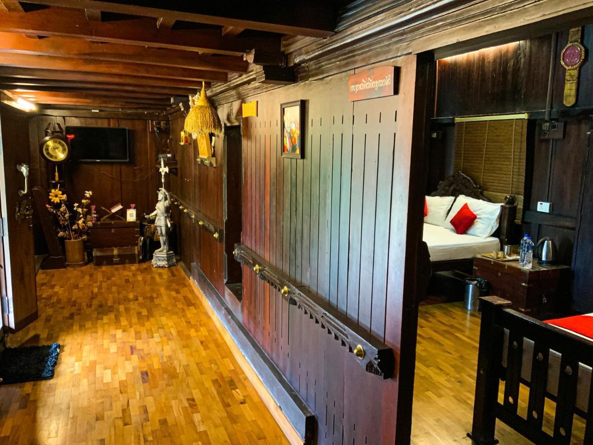 Castillo De Woods , The Private Luxury Villa , 8 Bhk, Vattavada Kottakamboor Kültér fotó